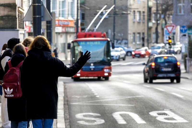 У столиці Словаччини, Братиславі, планують привести до оновлення назви зупинок громадського транспорту та здійснити коригування окремих маршрутів.