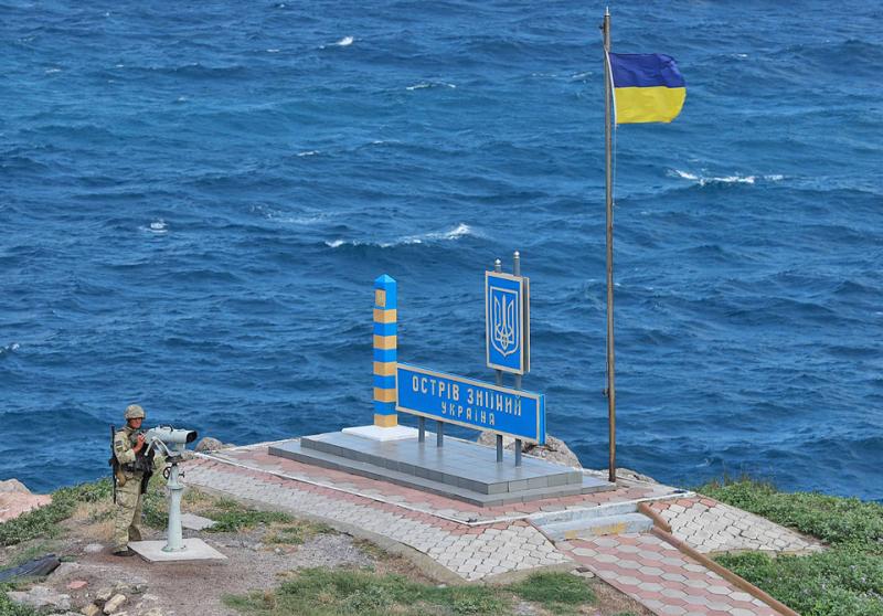 Бійці, які здійснювали перевірку на Зміїному, понад добу борознили морські простори на надувному човні. | Новини